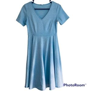 Pinkblush maternity dress light blue stretchy Small